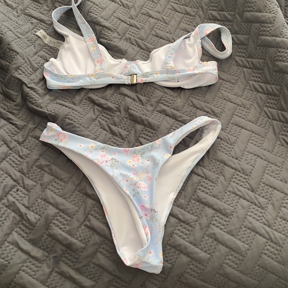 Shein Bikini - Picture 2 of 4
